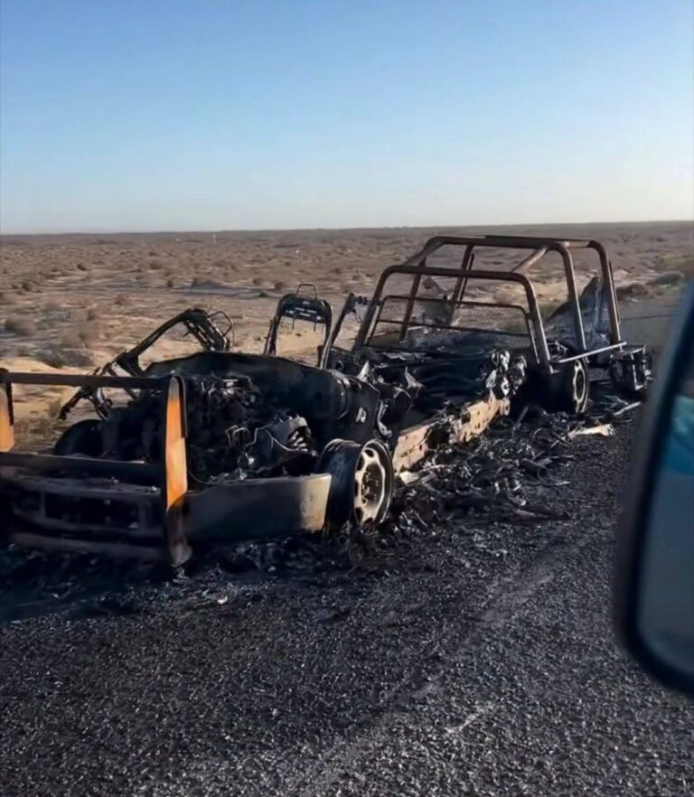 Patrulla municipal calcinada en Mulegé; PGJE investiga incendio